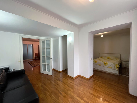 Продам многокомнатную квартиру, Тельмана ул, 9/22, Ростов-на-Дону г