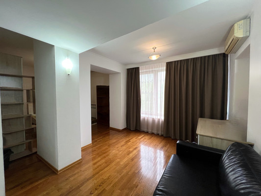 Продам многокомнатную квартиру, Тельмана ул, 9/22, Ростов-на-Дону г