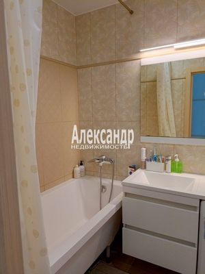 Продам однокомнатную (1-комн.) квартиру, Киевская ул, 5к7, Санкт-Петербург г