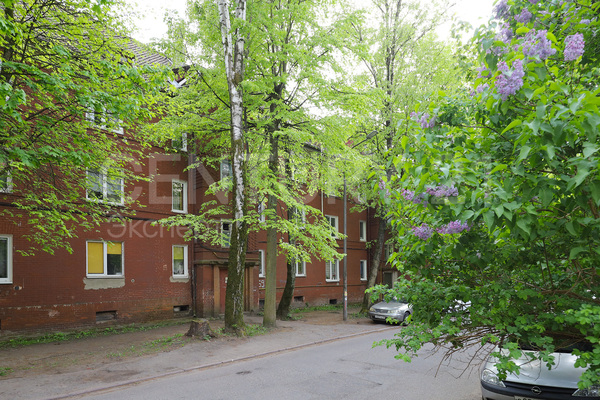 Продам трехкомнатную (3-комн.) квартиру, Харьковская ул, 65-69 , Калининград г