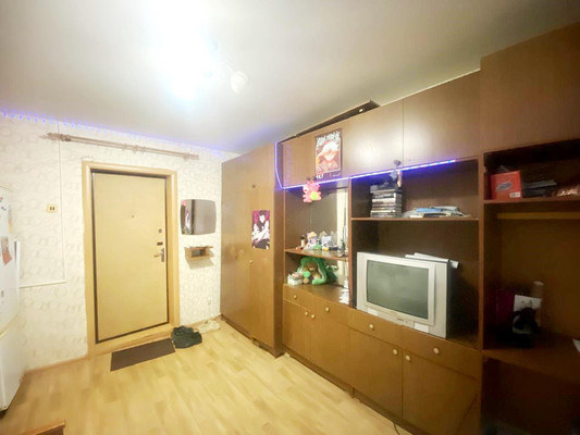 Продам комнату в 4-комн. квартире, Строителей пр-кт, 22, Пенза г