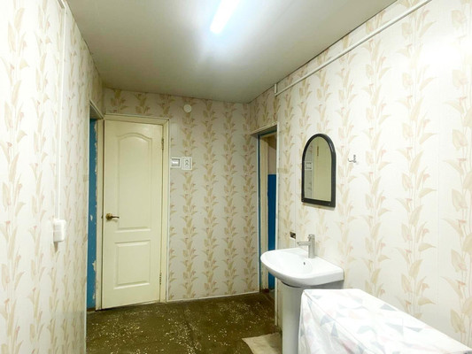 Продам комнату в 4-комн. квартире, Строителей пр-кт, 22, Пенза г