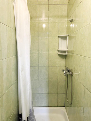Продам комнату в 4-комн. квартире, Строителей пр-кт, 22, Пенза г