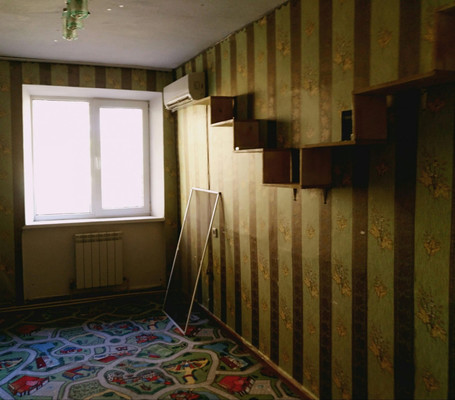 Продам трехкомнатную (3-комн.) квартиру, Московская ул, 122, Джанкой г