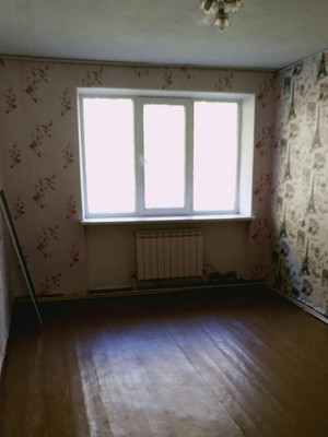 Продам трехкомнатную (3-комн.) квартиру, Московская ул, 122, Джанкой г