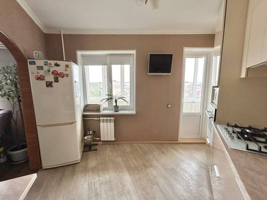 Продам многокомнатную квартиру, Бела Куна ул, 21, Симферополь г