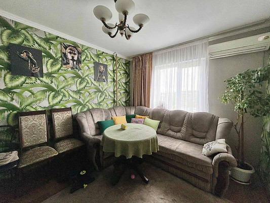 Продам многокомнатную квартиру, Бела Куна ул, 21, Симферополь г