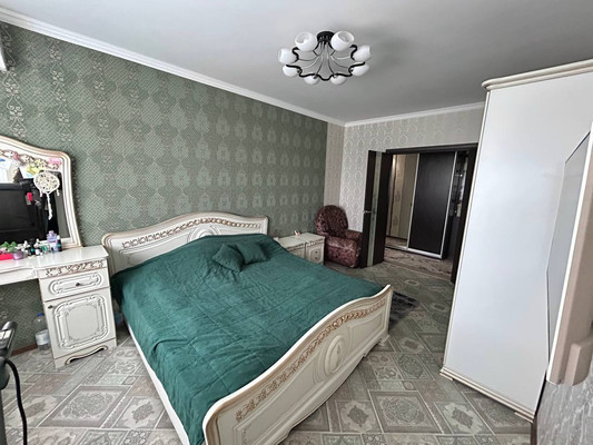 Продам многокомнатную квартиру, Бела Куна ул, 21, Симферополь г
