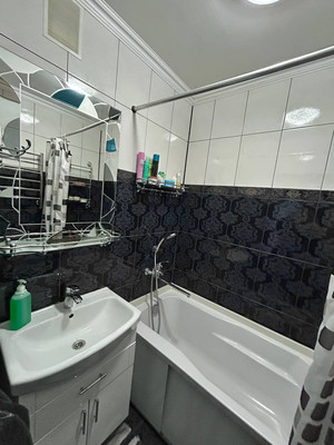 Продам многокомнатную квартиру, Бела Куна ул, 21, Симферополь г