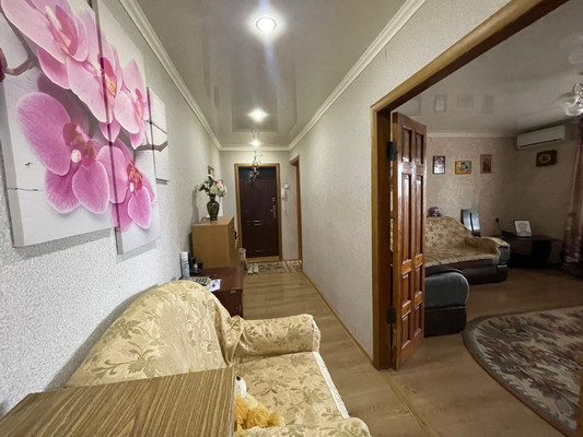 Продам трехкомнатную (3-комн.) квартиру, Серова ул, 474, Ставрополь г