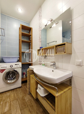 Продам трехкомнатную (3-комн.) квартиру, Новопесчаная ул, 21к1, Москва г