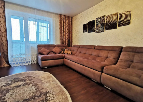Продам трехкомнатную (3-комн.) квартиру, Шагольская квартал 1 ул, 3, Челябинск г