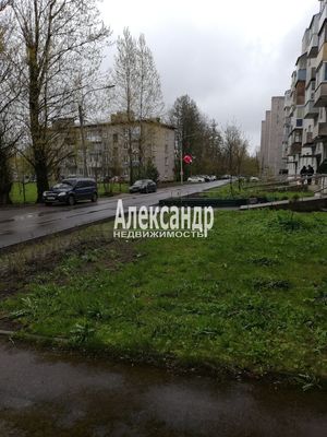 Продам двухкомнатную (2-комн.) квартиру, Варвары Петровой ул, 6, Понтонный п