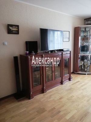 Продам двухкомнатную (2-комн.) квартиру, Варвары Петровой ул, 6, Понтонный п