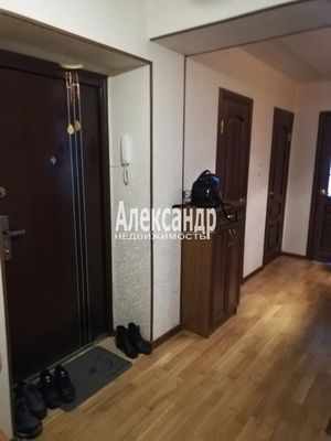 Продам двухкомнатную (2-комн.) квартиру, Варвары Петровой ул, 6, Понтонный п