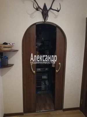 Продам двухкомнатную (2-комн.) квартиру, Варвары Петровой ул, 6, Понтонный п