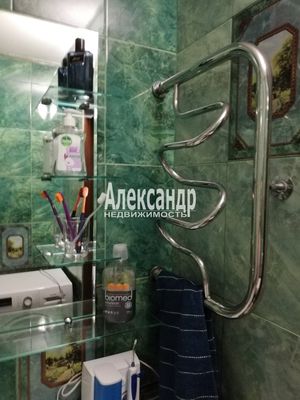 Продам двухкомнатную (2-комн.) квартиру, Варвары Петровой ул, 6, Понтонный п