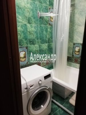 Продам двухкомнатную (2-комн.) квартиру, Варвары Петровой ул, 6, Понтонный п