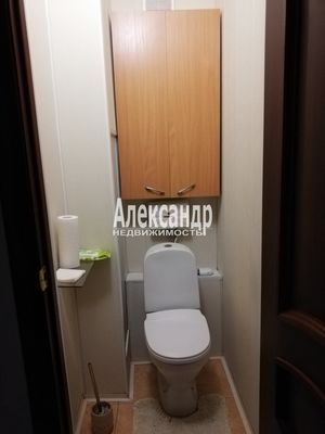 Продам двухкомнатную (2-комн.) квартиру, Варвары Петровой ул, 6, Понтонный п