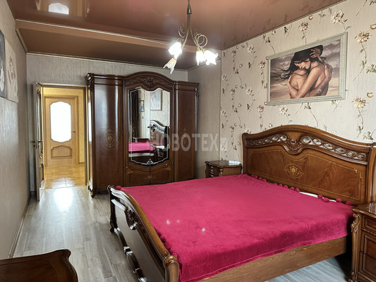 Продам трехкомнатную (3-комн.) квартиру, 50 лет Октября ул, 37, Северская ст-ца