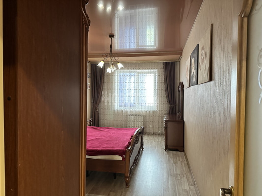 Продам трехкомнатную (3-комн.) квартиру, 50 лет Октября ул, 37, Северская ст-ца