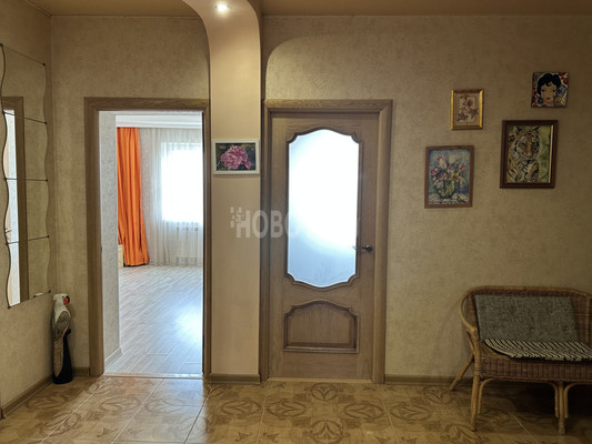 Продам трехкомнатную (3-комн.) квартиру, 50 лет Октября ул, 37, Северская ст-ца