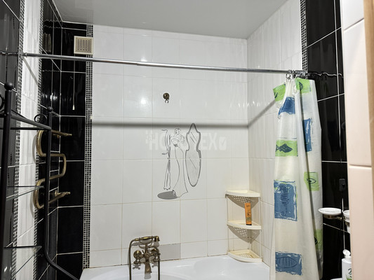 Продам трехкомнатную (3-комн.) квартиру, 50 лет Октября ул, 37, Северская ст-ца