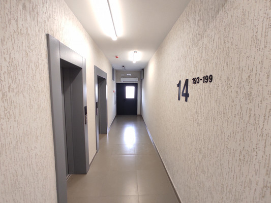 Продам однокомнатную (1-комн.) квартиру, Набережная Иркута ул, 21, Иркутск г