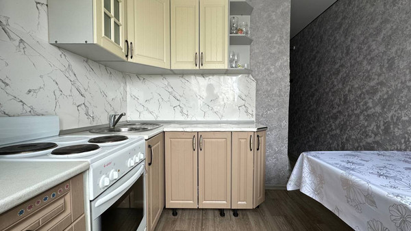 Продам однокомнатную (1-комн.) квартиру, Солнечная ул, 18Б, Челябинск г