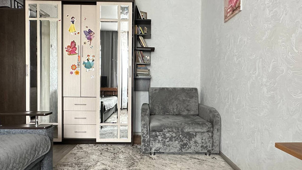 Продам однокомнатную (1-комн.) квартиру, Солнечная ул, 18Б, Челябинск г