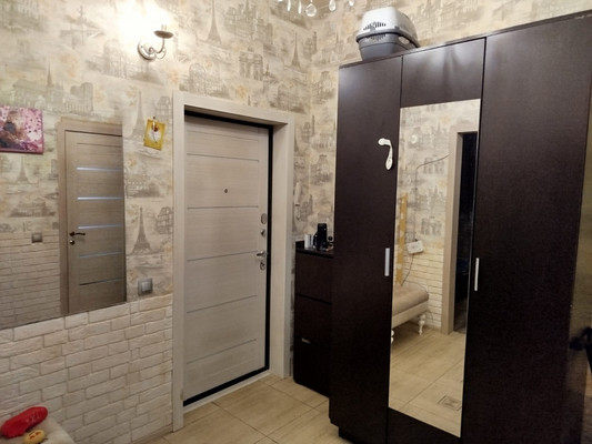 Продам однокомнатную (1-комн.) квартиру, Камо ул, 9а, Кроянское с