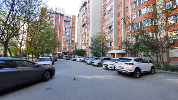 Продам двухкомнатную (2-комн.) квартиру, Лелюшенко ул, 13, Ростов-на-Дону г