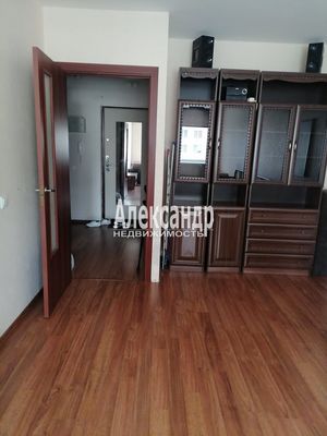 Продам однокомнатную (1-комн.) квартиру, Оптиков ул, 35к1, Санкт-Петербург г