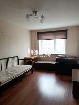 Продам однокомнатную (1-комн.) квартиру, Оптиков ул, 35к1, Санкт-Петербург г