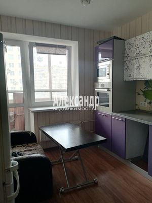 Продам однокомнатную (1-комн.) квартиру, Оптиков ул, 35к1, Санкт-Петербург г