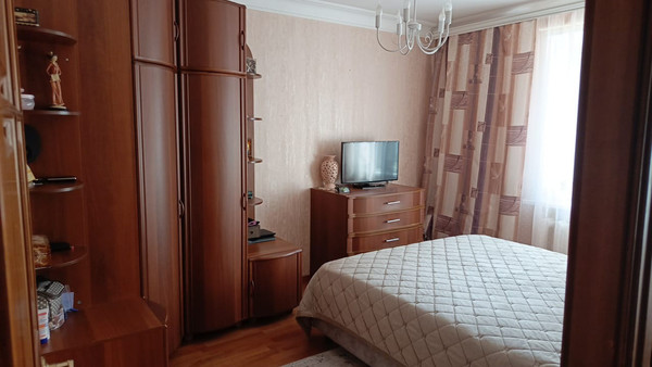 Продам трехкомнатную (3-комн.) квартиру, Красногвардейский б-р, 27к2, Подольск г