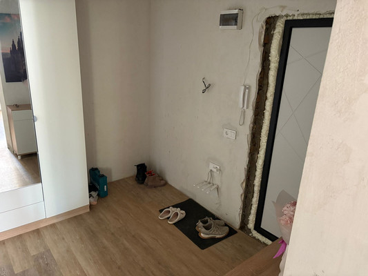 Продам трехкомнатную (3-комн.) квартиру, Энтузиастов ул, 14/1, Волгодонск г