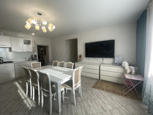 Продам трехкомнатную (3-комн.) квартиру, Ленинградская ул, 411, Анапа г