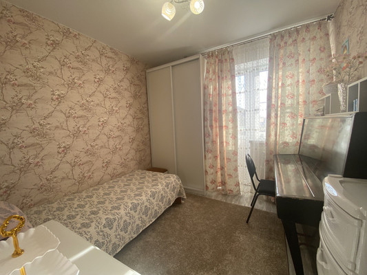 Продам трехкомнатную (3-комн.) квартиру, Ленинградская ул, 411, Анапа г