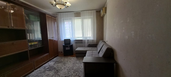Продам трехкомнатную (3-комн.) квартиру, Комарова б-р, 26, Ростов-на-Дону г