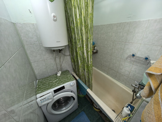 Продам однокомнатную (1-комн.) квартиру, Школьный пер, 22к2, Старая д