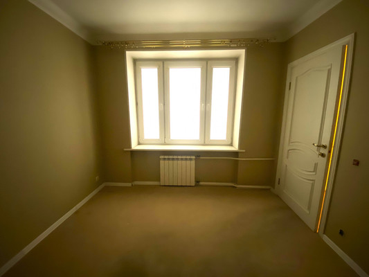 Продам трехкомнатную (3-комн.) квартиру, Университетский пр-кт, 21к1, Москва г