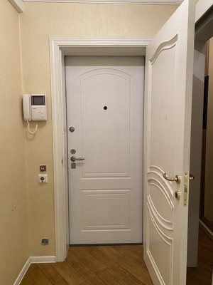 Продам трехкомнатную (3-комн.) квартиру, Университетский пр-кт, 21к1, Москва г