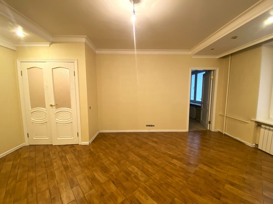 Продам трехкомнатную (3-комн.) квартиру, Университетский пр-кт, 21к1, Москва г