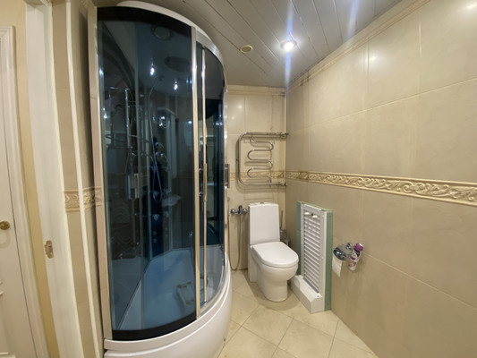 Продам трехкомнатную (3-комн.) квартиру, Университетский пр-кт, 21к1, Москва г