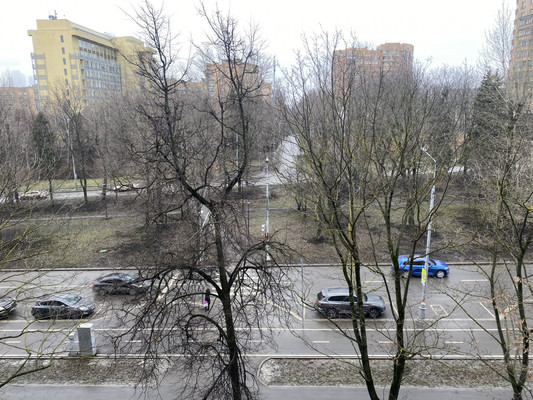 Продам трехкомнатную (3-комн.) квартиру, Университетский пр-кт, 21к1, Москва г