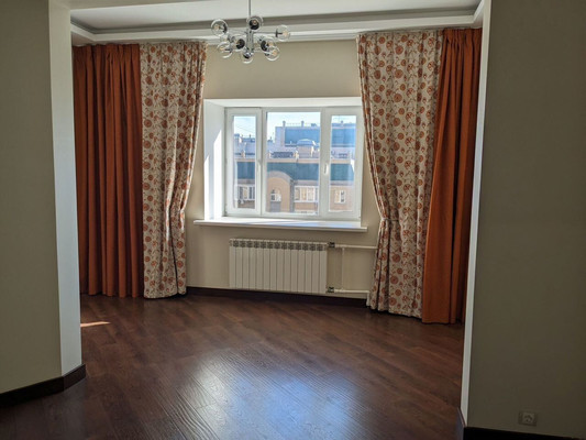 Продам двухкомнатную (2-комн.) квартиру, Адоратского ул, 1, Казань г