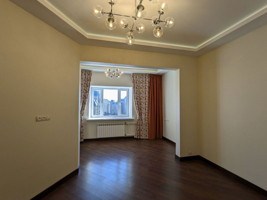 Продам двухкомнатную (2-комн.) квартиру, Адоратского ул, 1, Казань г