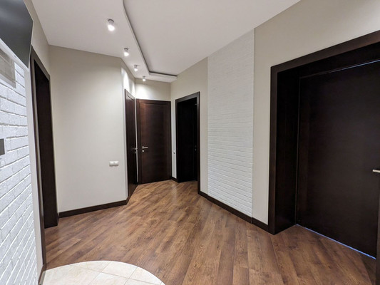 Продам двухкомнатную (2-комн.) квартиру, Адоратского ул, 1, Казань г