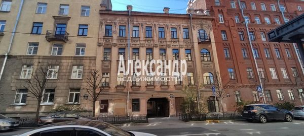 Продам двухкомнатную (2-комн.) квартиру, Кавалергардская ул, 18, Санкт-Петербург г